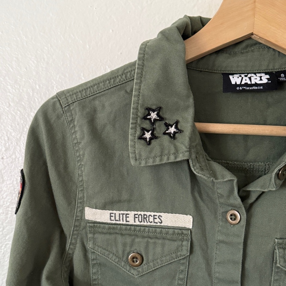 Star Wars Elite Forces Patches Button Down Shirt in Green Sz S - Picture 3 of 8